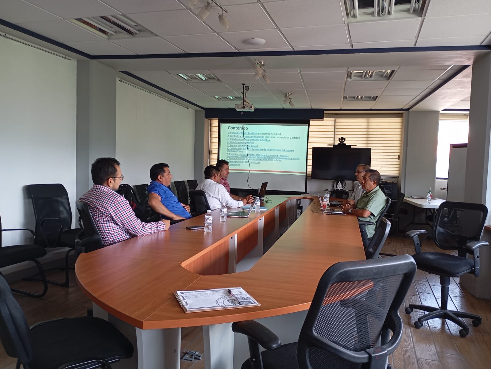 Se firmó carta compromiso con el programa educativo: Licenciatura en Matemáticas y Sistemas Inteligentes, correspondiente a la Escuela Superior de Matemáticas No. 2